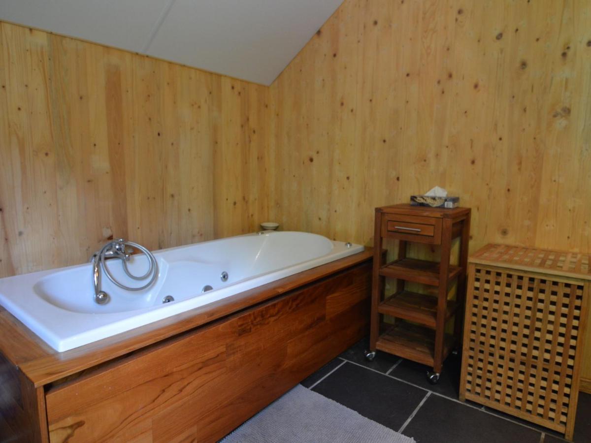 Comfortable Modern Chalet With Wood Finish Aywaille Ngoại thất bức ảnh